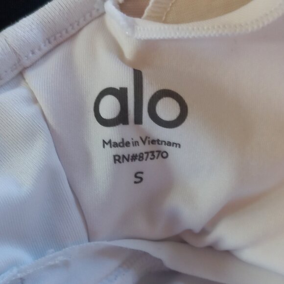 ALO YOGA wild thing sports bra - Picture 6 of 6